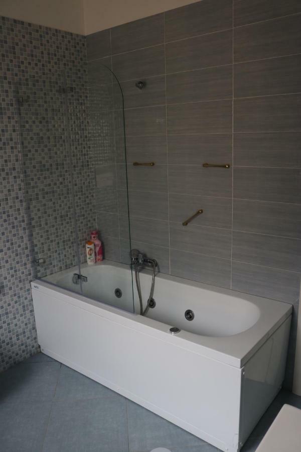 Vista Reale Apartment Caserta Eksteriør bilde